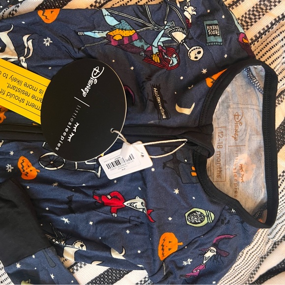 Little Sleepies nightmare before Christmas bamboo zippy, 12-18 NWT dark - Picture 3 of 3